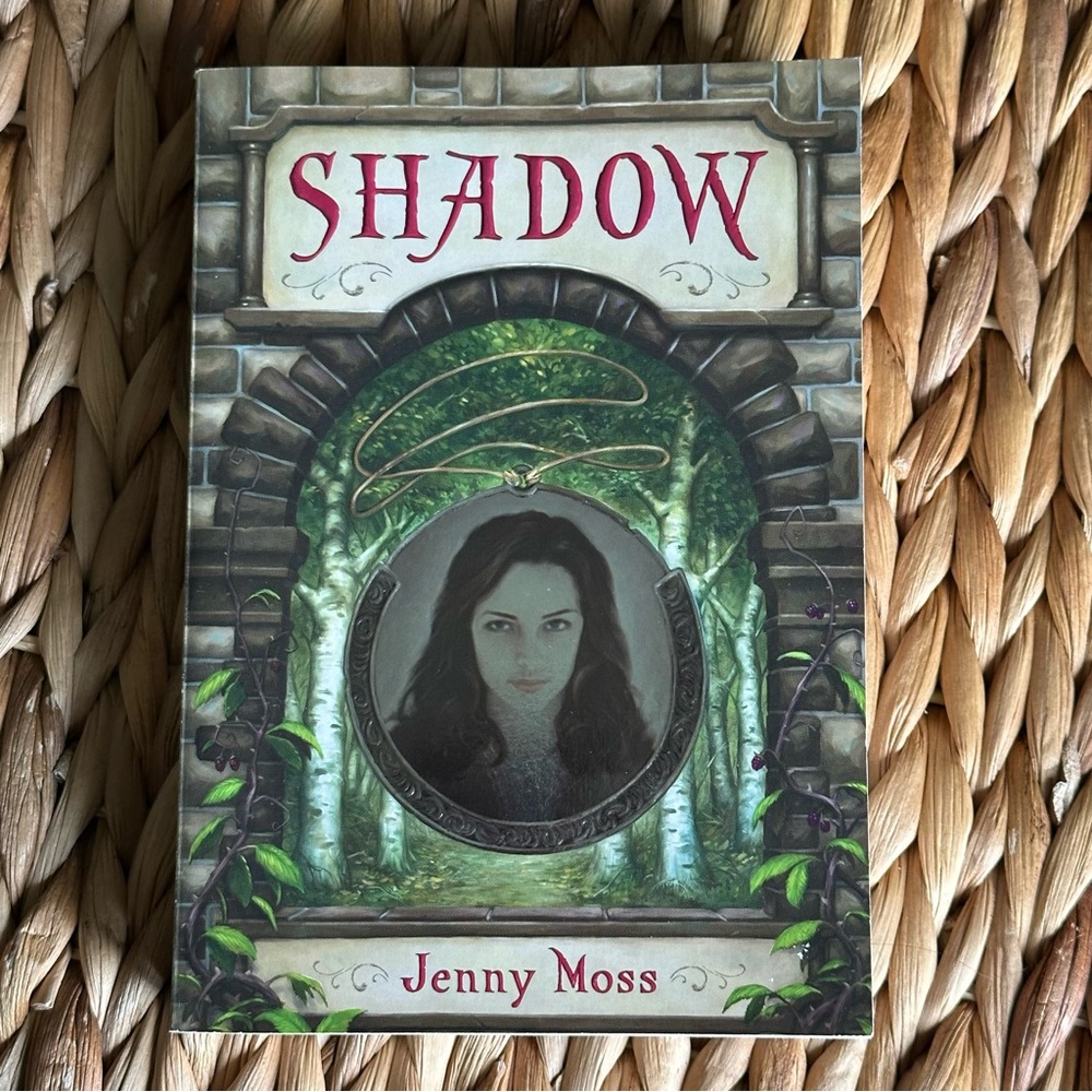 Shadow by Jenny Moss Paperback